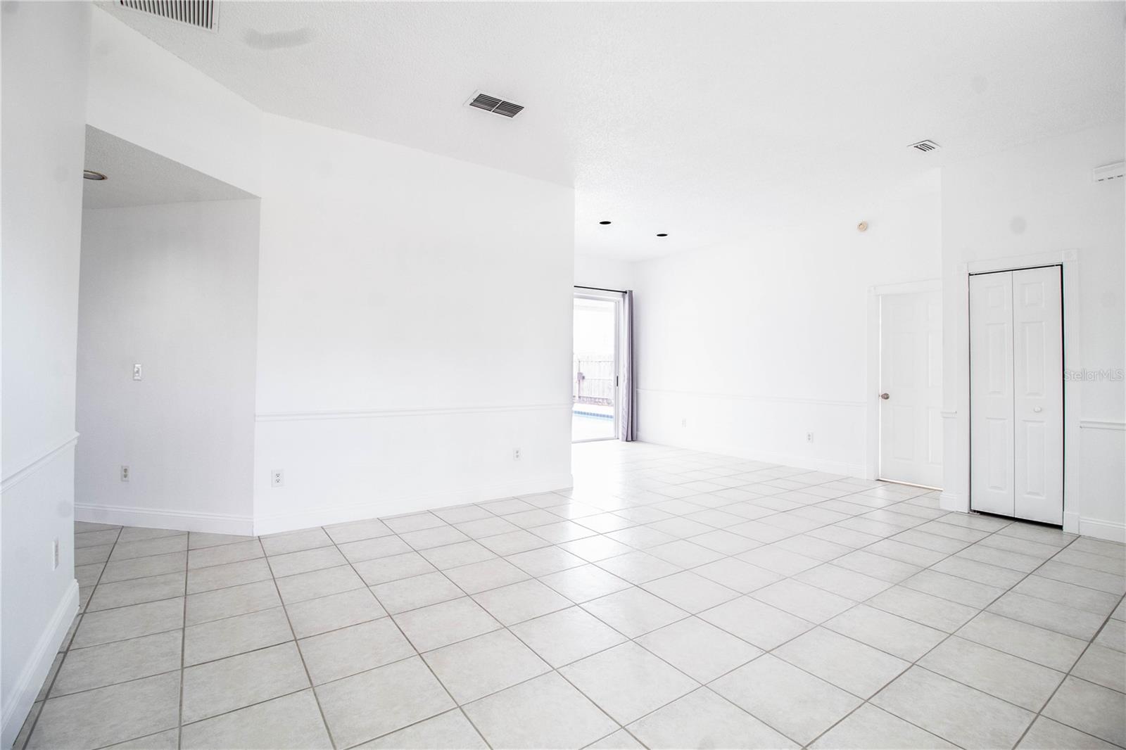 LINDFIELDS UNIT 04 - Residential Lease