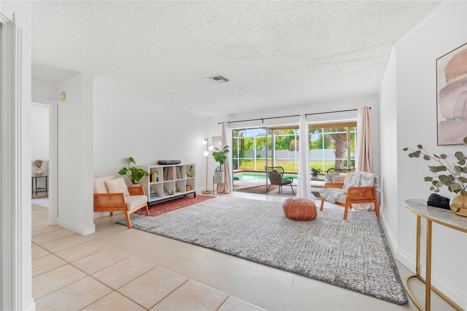 COUNTRY PLACE - Residential