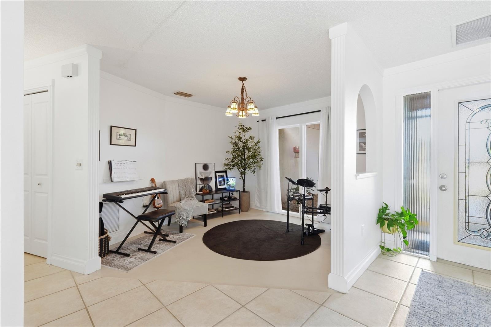 COUNTRY PLACE - Residential