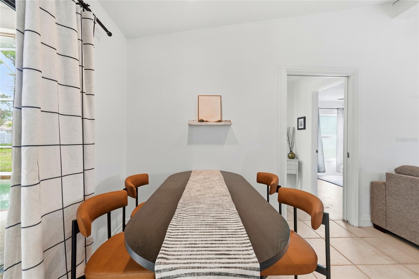 COUNTRY PLACE - Residential