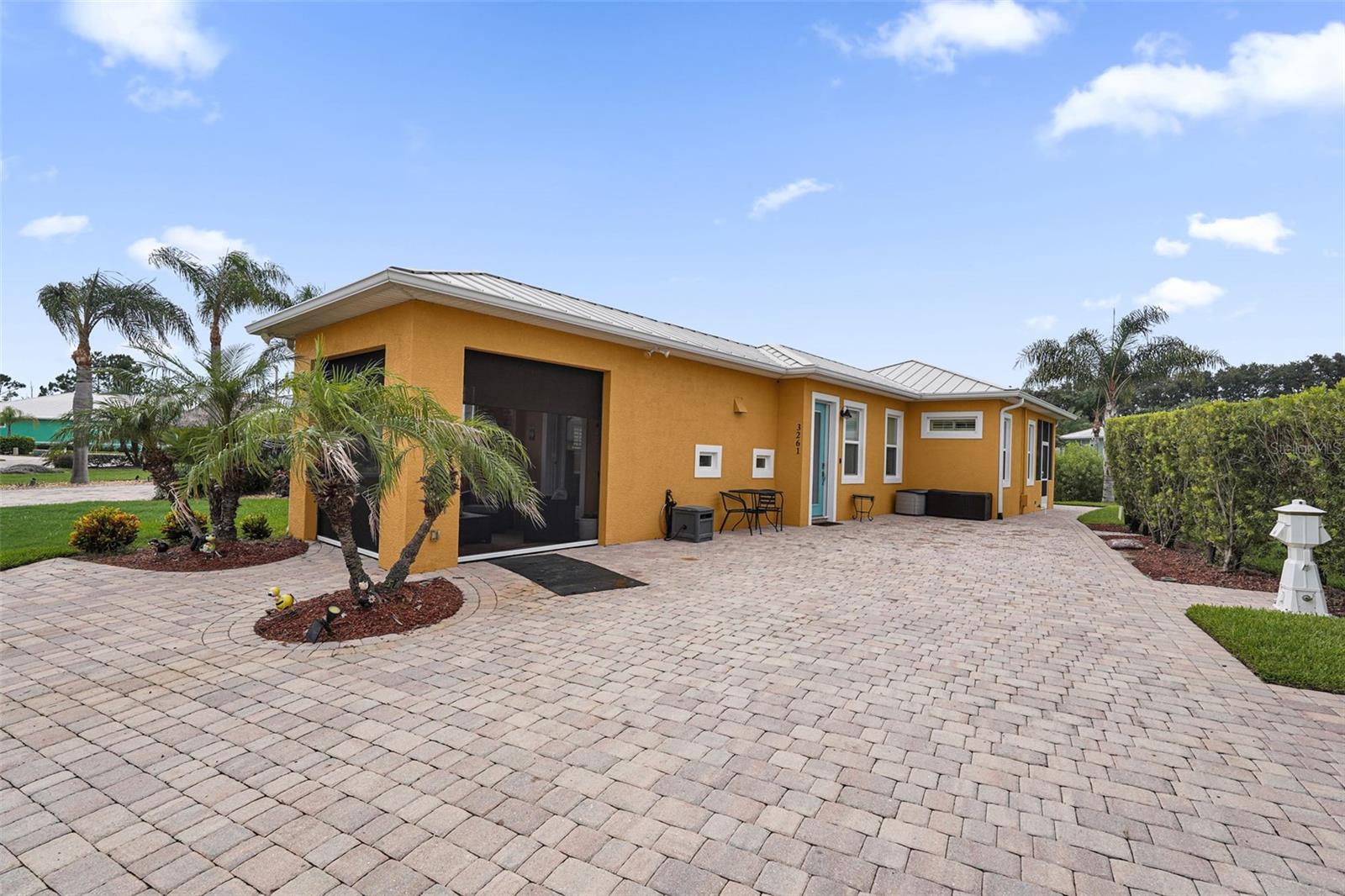 BAY LAKE RESIDENCE - Residential