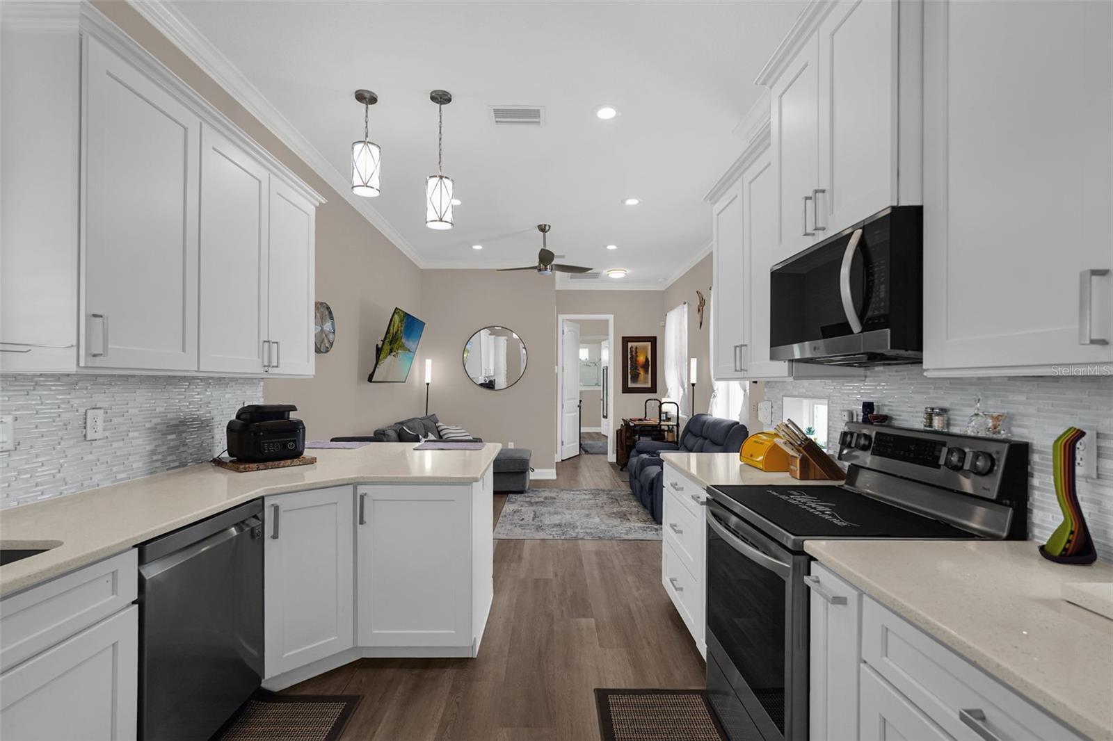 BAY LAKE RESIDENCE - Residential