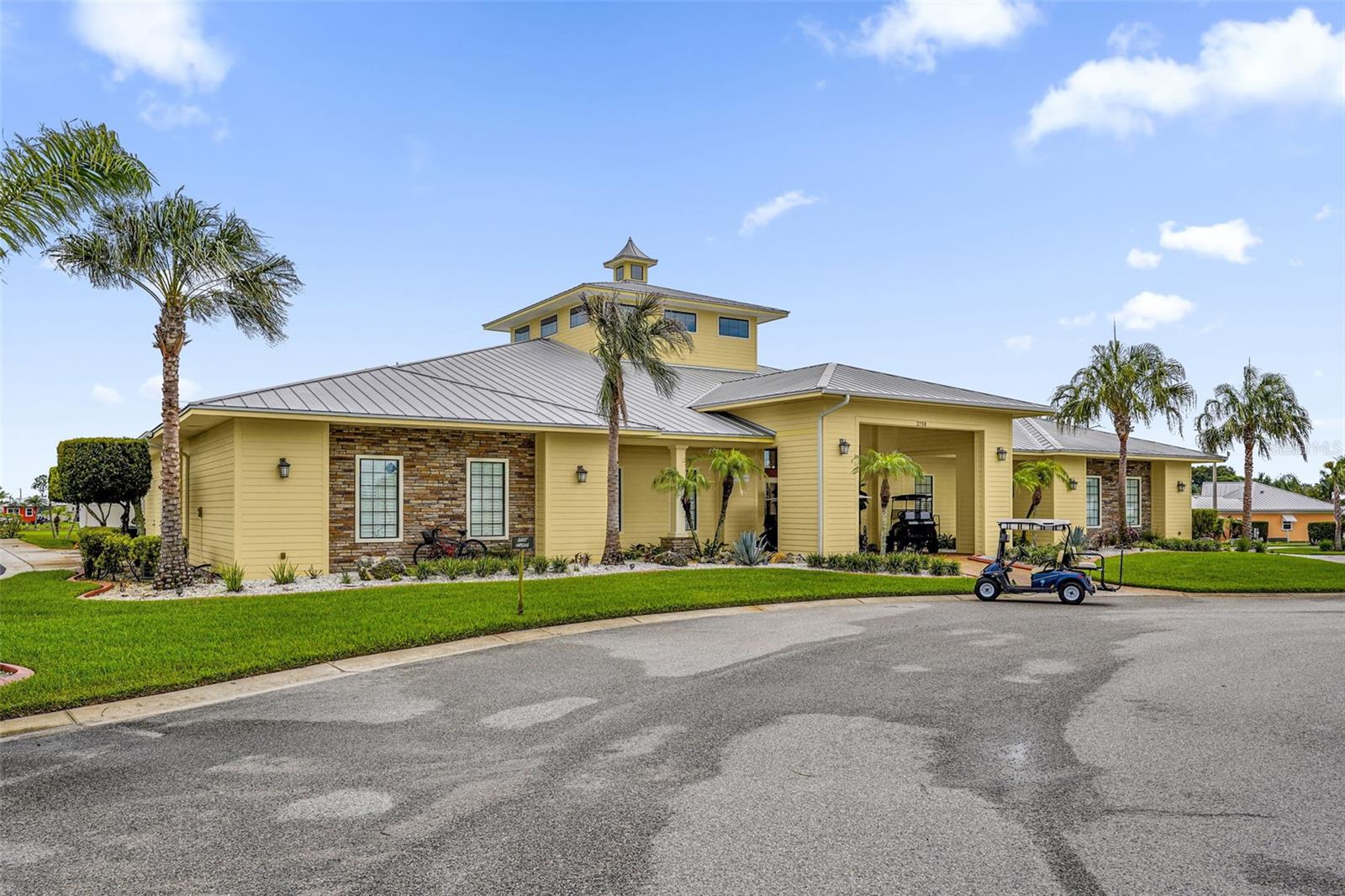 BAY LAKE RESIDENCE - Residential