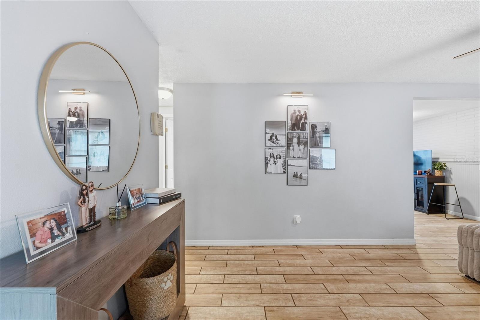BEACON SQUARE - Residential