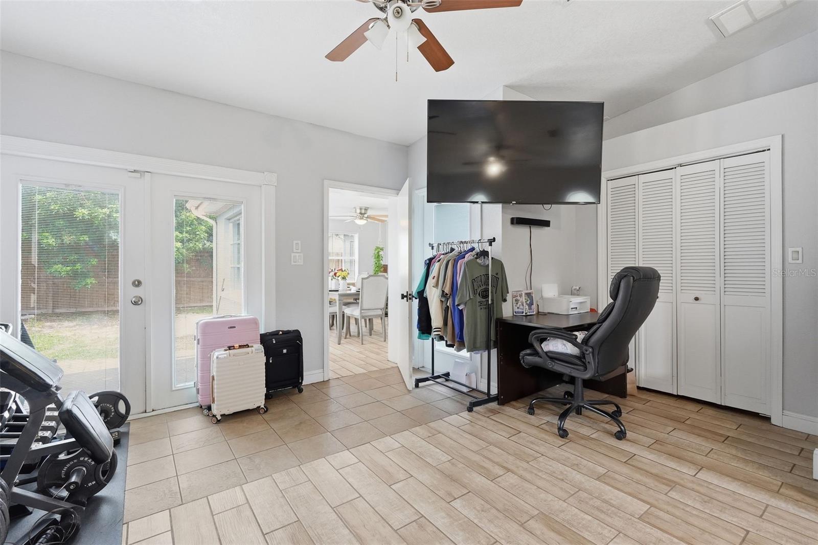 BEACON SQUARE - Residential