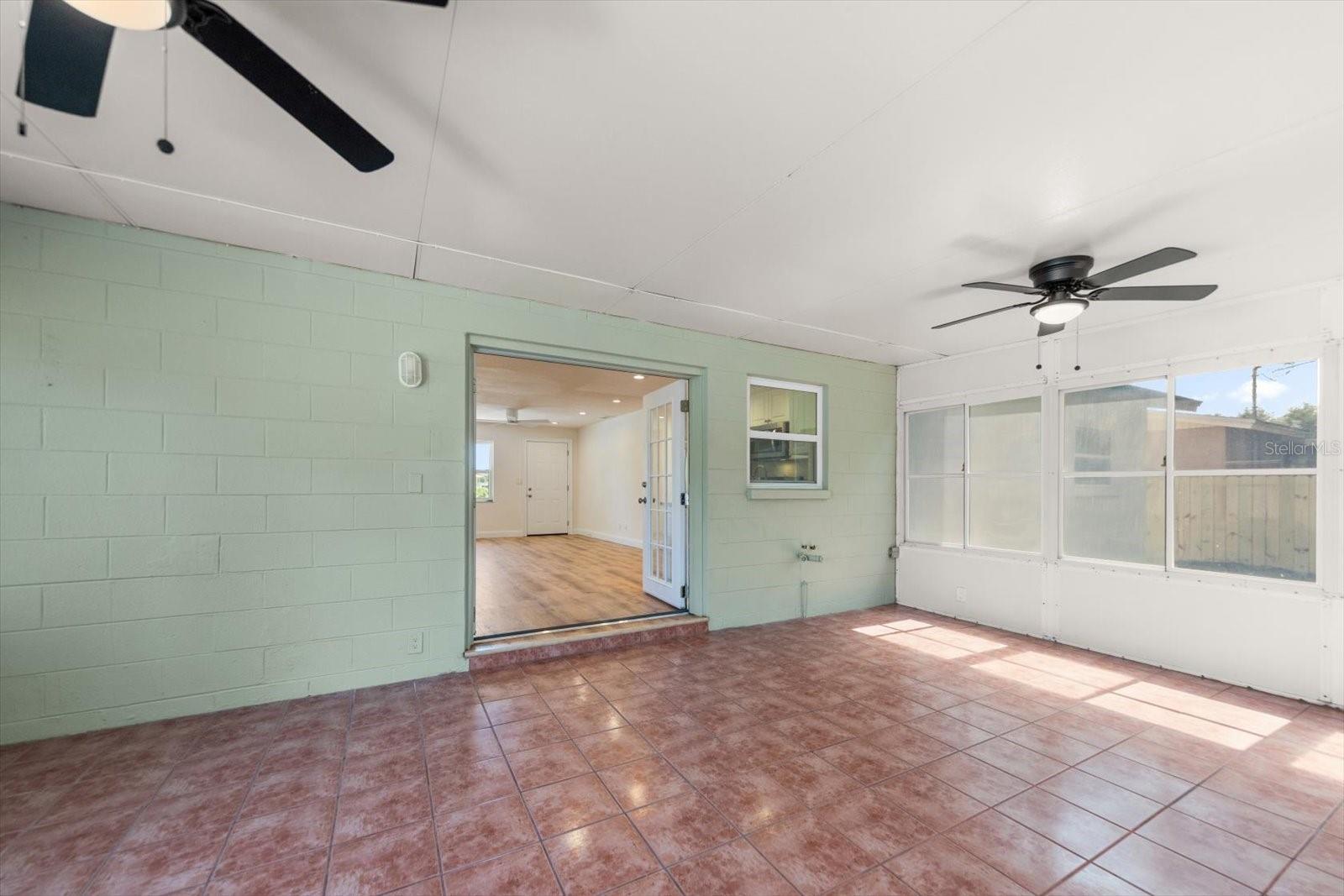 FLORIDA RETIREMENT VILLAGE - Residential
