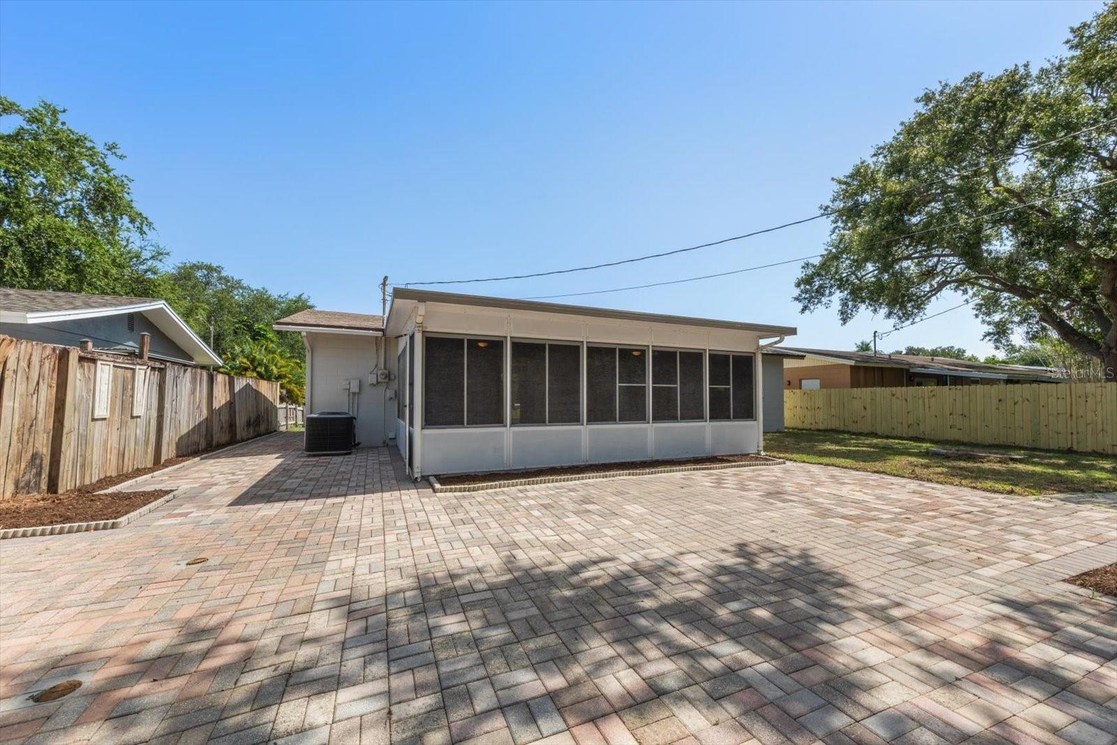FLORIDA RETIREMENT VILLAGE - Residential