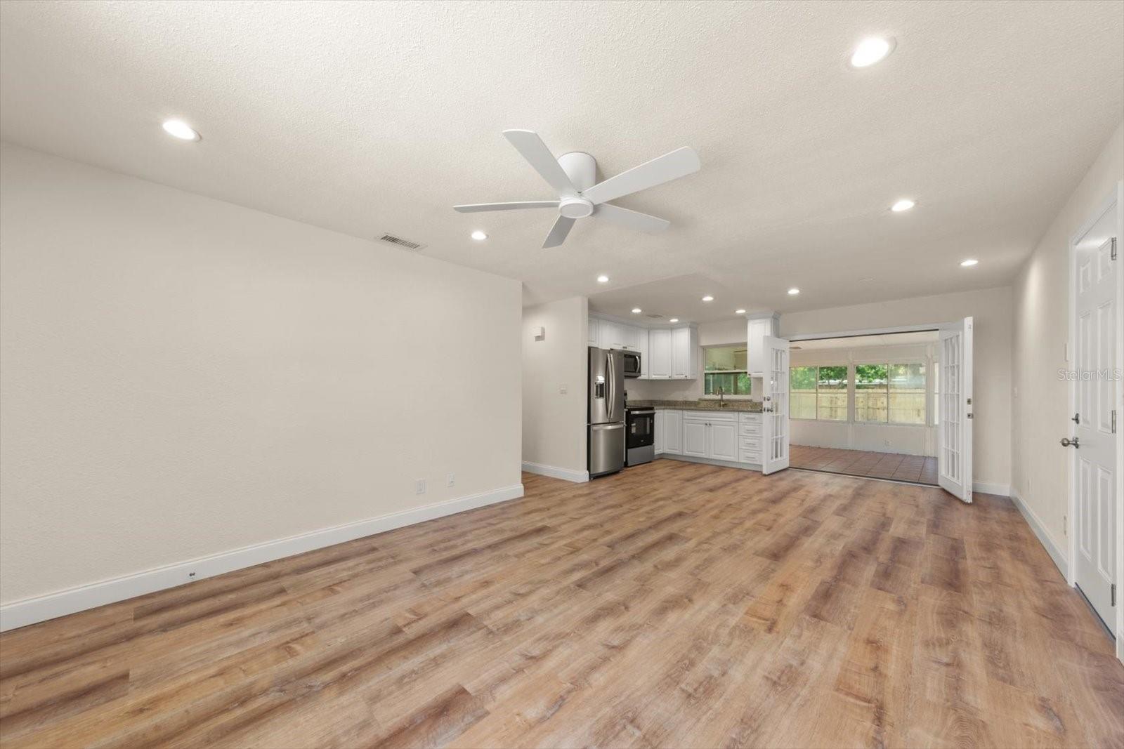 FLORIDA RETIREMENT VILLAGE - Residential