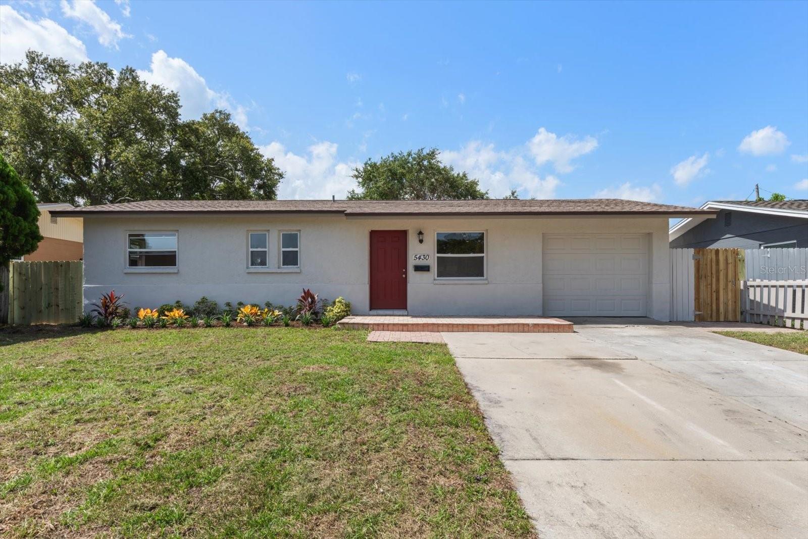 FLORIDA RETIREMENT VILLAGE - Residential