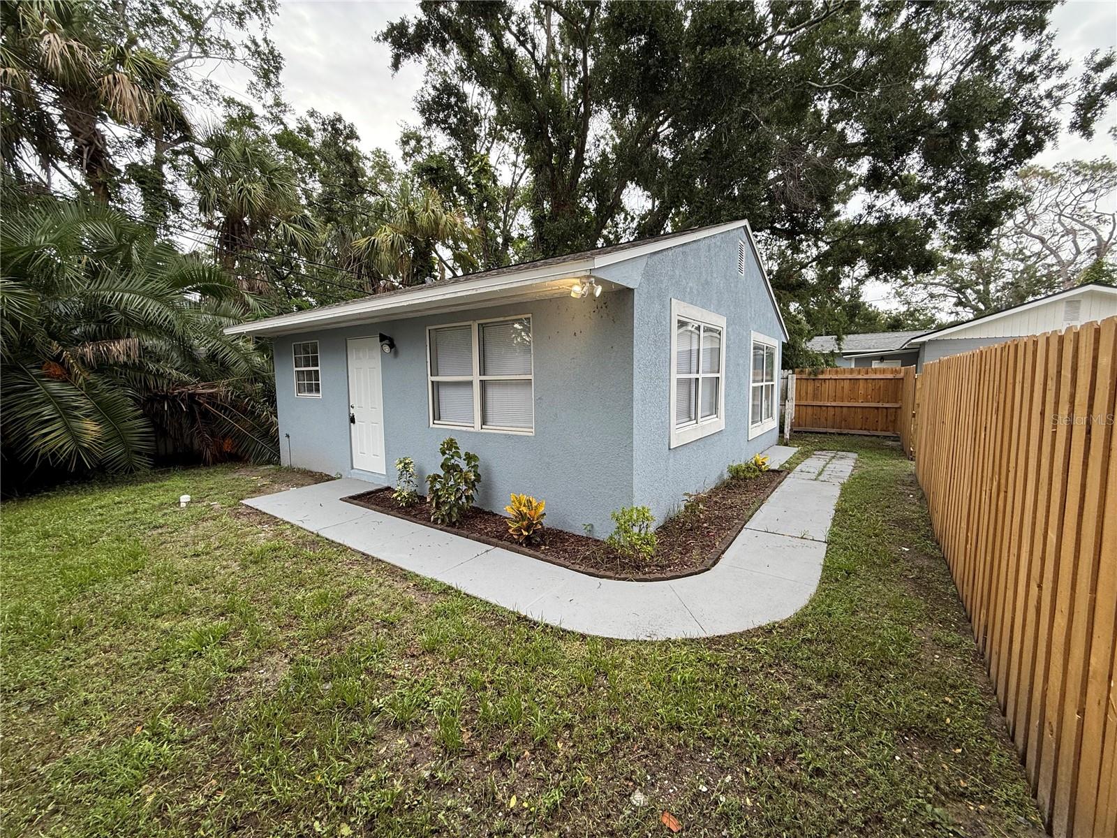 BAYOU VIEW - Residential