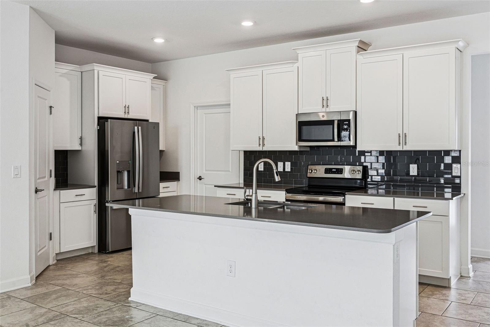 BRIDGEWALK - Residential