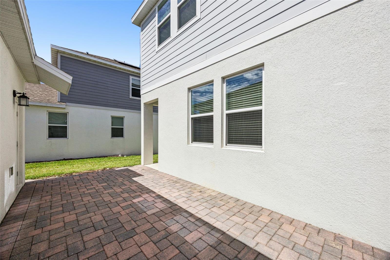 BRIDGEWALK - Residential