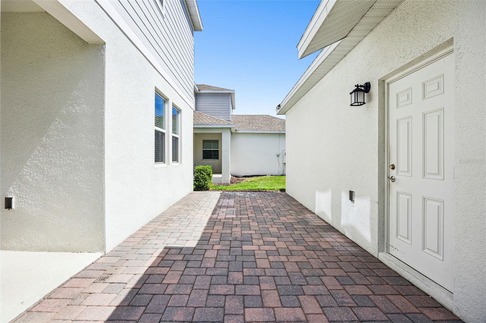 BRIDGEWALK - Residential