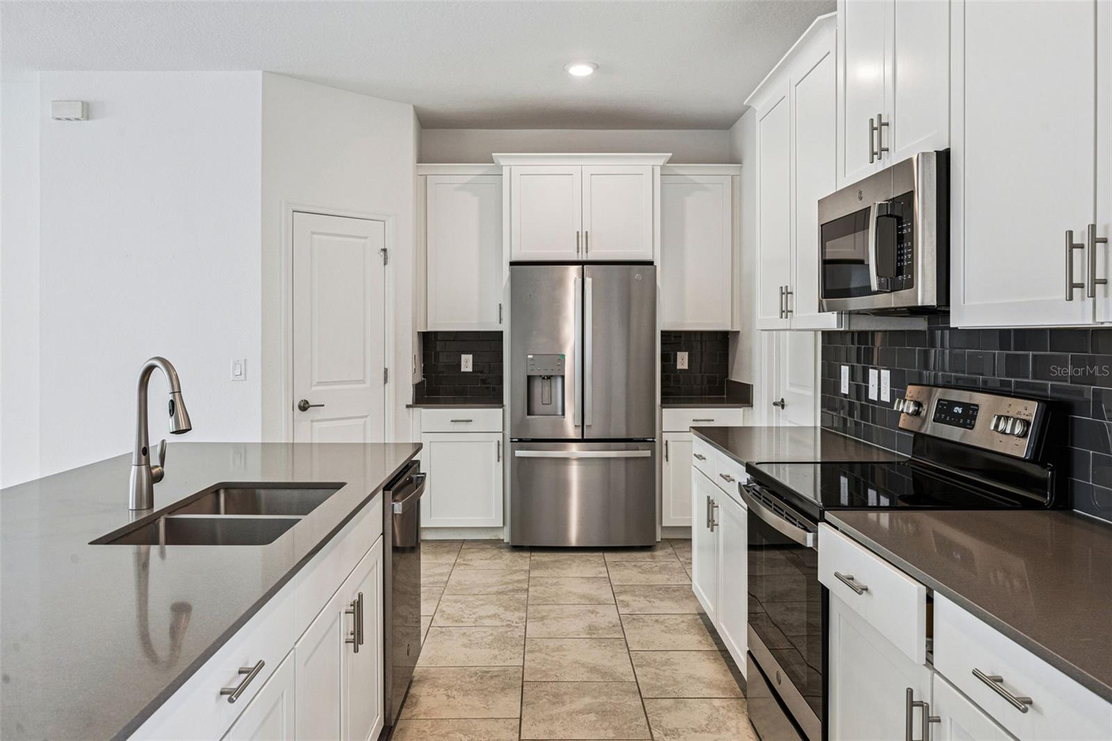 BRIDGEWALK - Residential