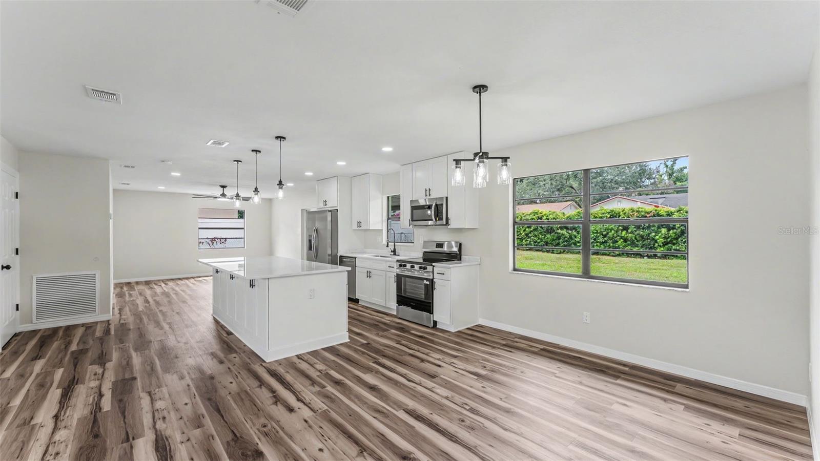 OAK GLEN - Residential
