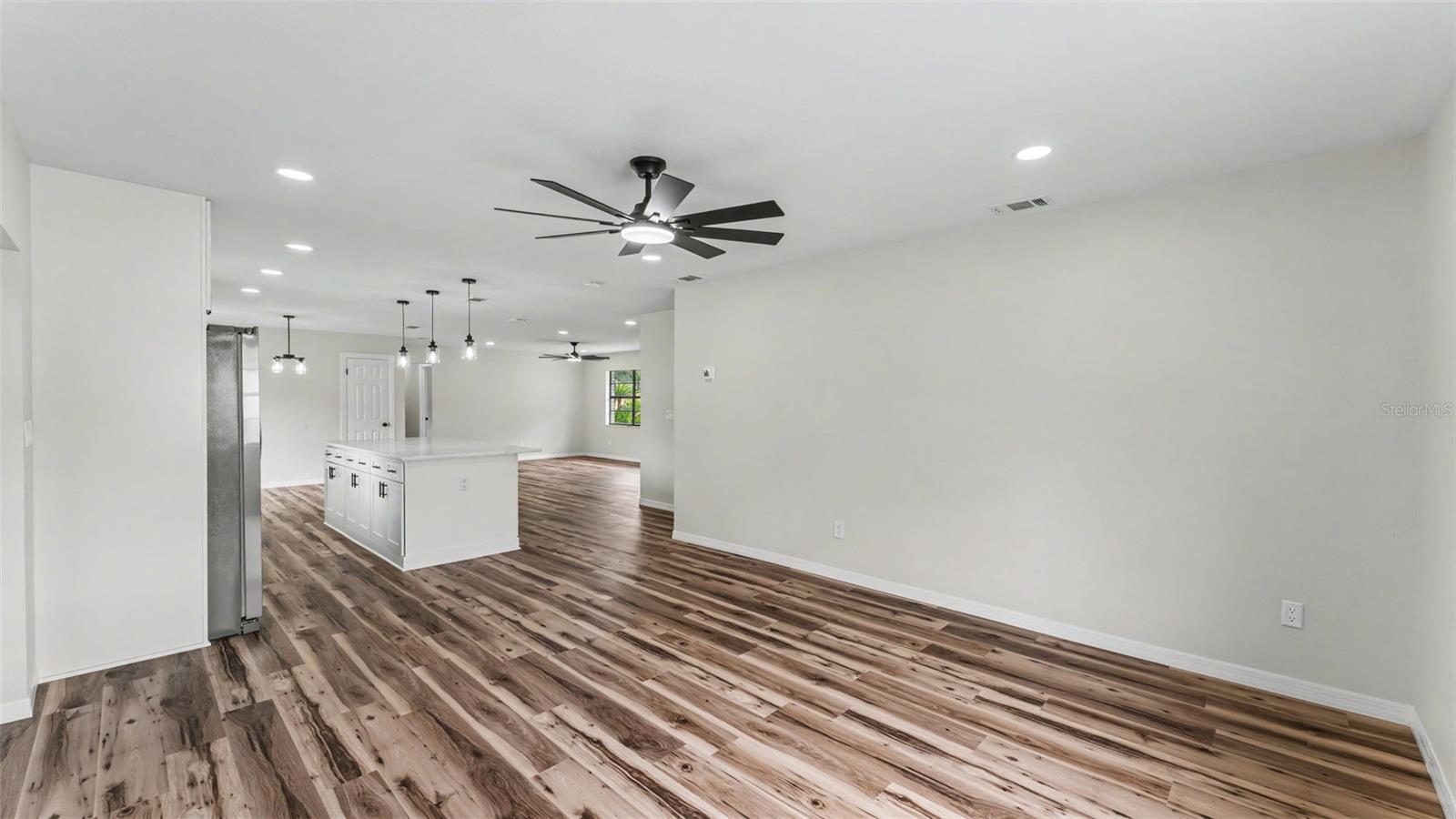 OAK GLEN - Residential