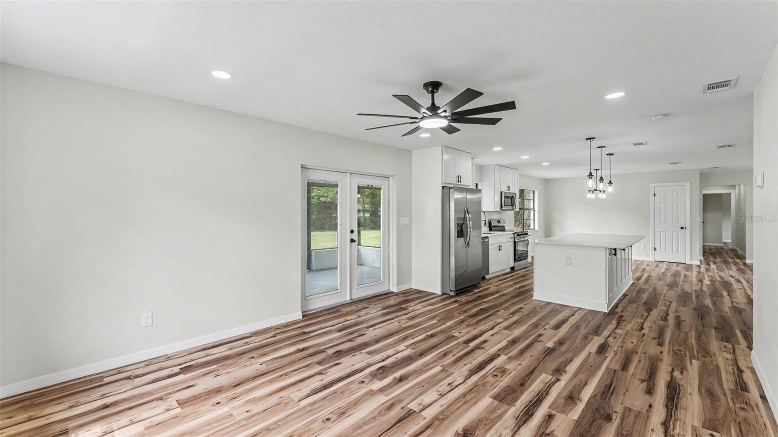 OAK GLEN - Residential