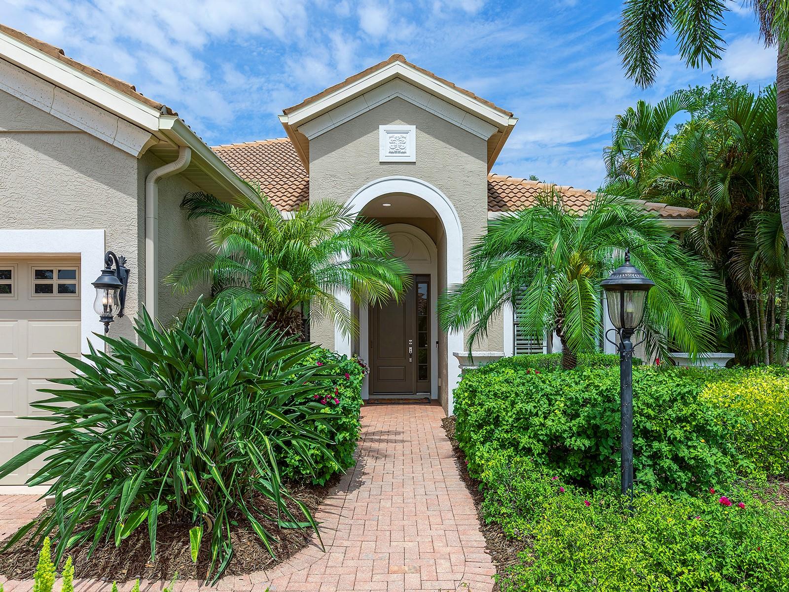 LAKEWOOD RANCH COUNTRY CLUB VILLAGE - Residential