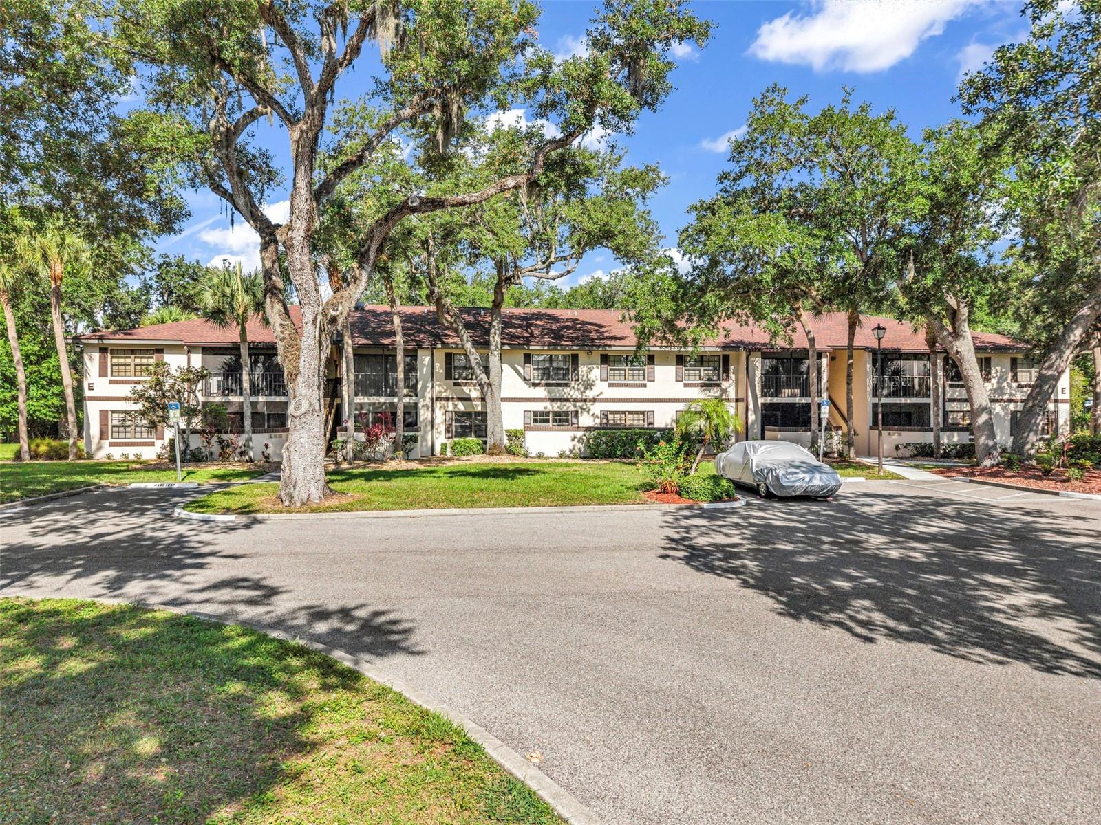 OAKS 03 - Residential