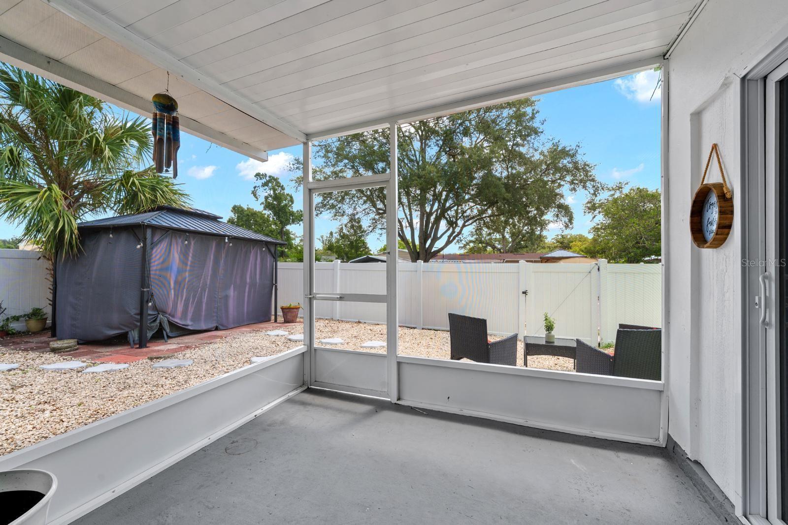 UNIVERSITY SQUARE UNIT 3 RE - Residential