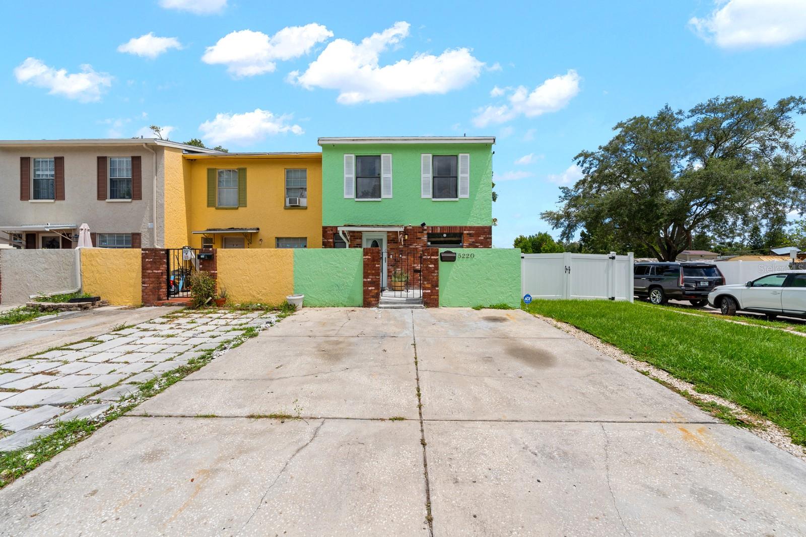 LOCATION, LOCATION, LOCATION!!!! With NO HOA and NO CDD! Ideally situated in the heart of Temple Terrace, this townhome is just minutes from USF, Moffitt Cancer Center, AdventHealth, James A. Haley Veterans’ Hospital, Busch Gardens, Adventure Island, MOSI, Lettuce Lake Park, shopping, dining, and major highways, including I-75, I-4, and I-275.

This spacious 2-bedroom, 1.5-bath townhome offers approximately 1,600 sq. ft. of comfortable living space. Freshly painted and filled with natural light, the home features an inviting layout where the kitchen flows into the dining area and spacious family room. A large sliding glass door opens to the SCREENED-IN LANAI and FULLY FENCED BACKYARD, perfect for relaxing or entertaining.

Located on a desirable CORNER LOT, the home also offers two oversized bedrooms, a convenient first-floor half bath, gazebo, storage shed, and water softener.

Enjoy the space, privacy, and convenience of a well-located home without the added expense of an HOA or CDD!