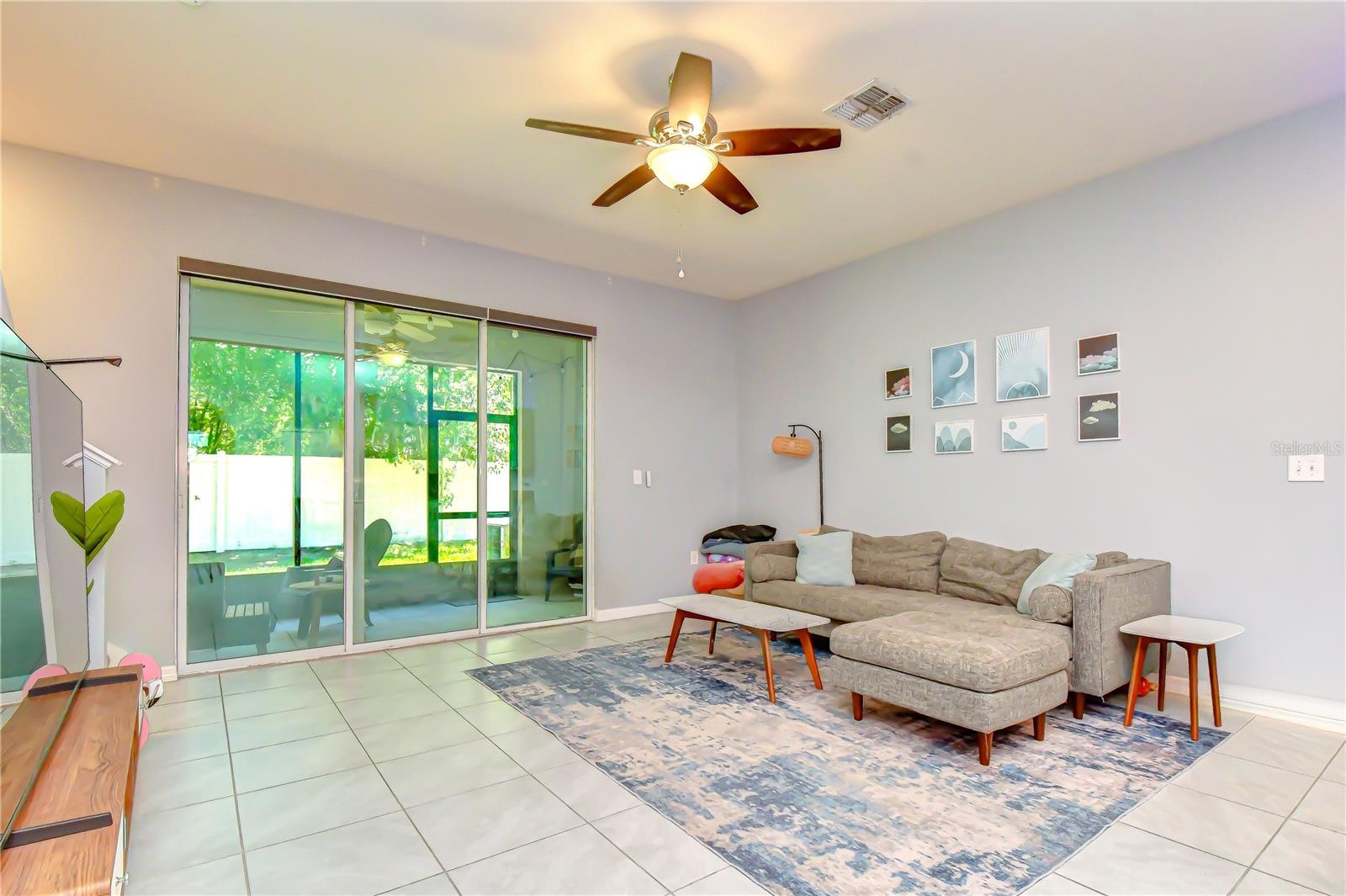 DISTRICT/BLOOMINGDALE - Residential