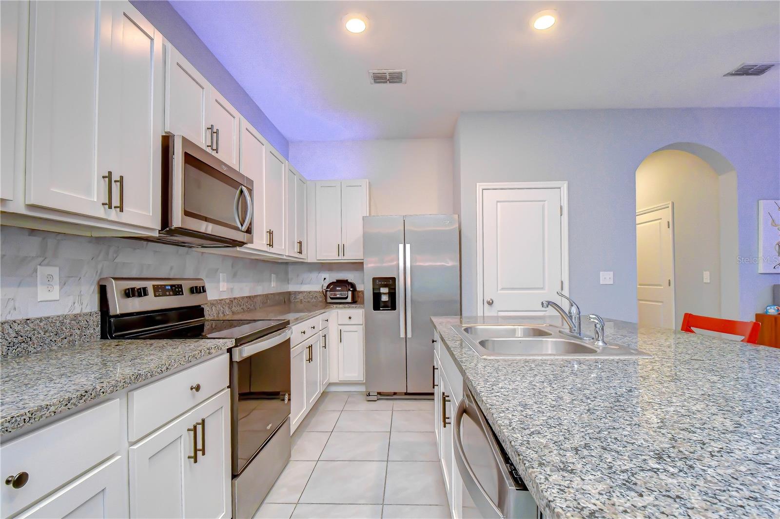 DISTRICT/BLOOMINGDALE - Residential