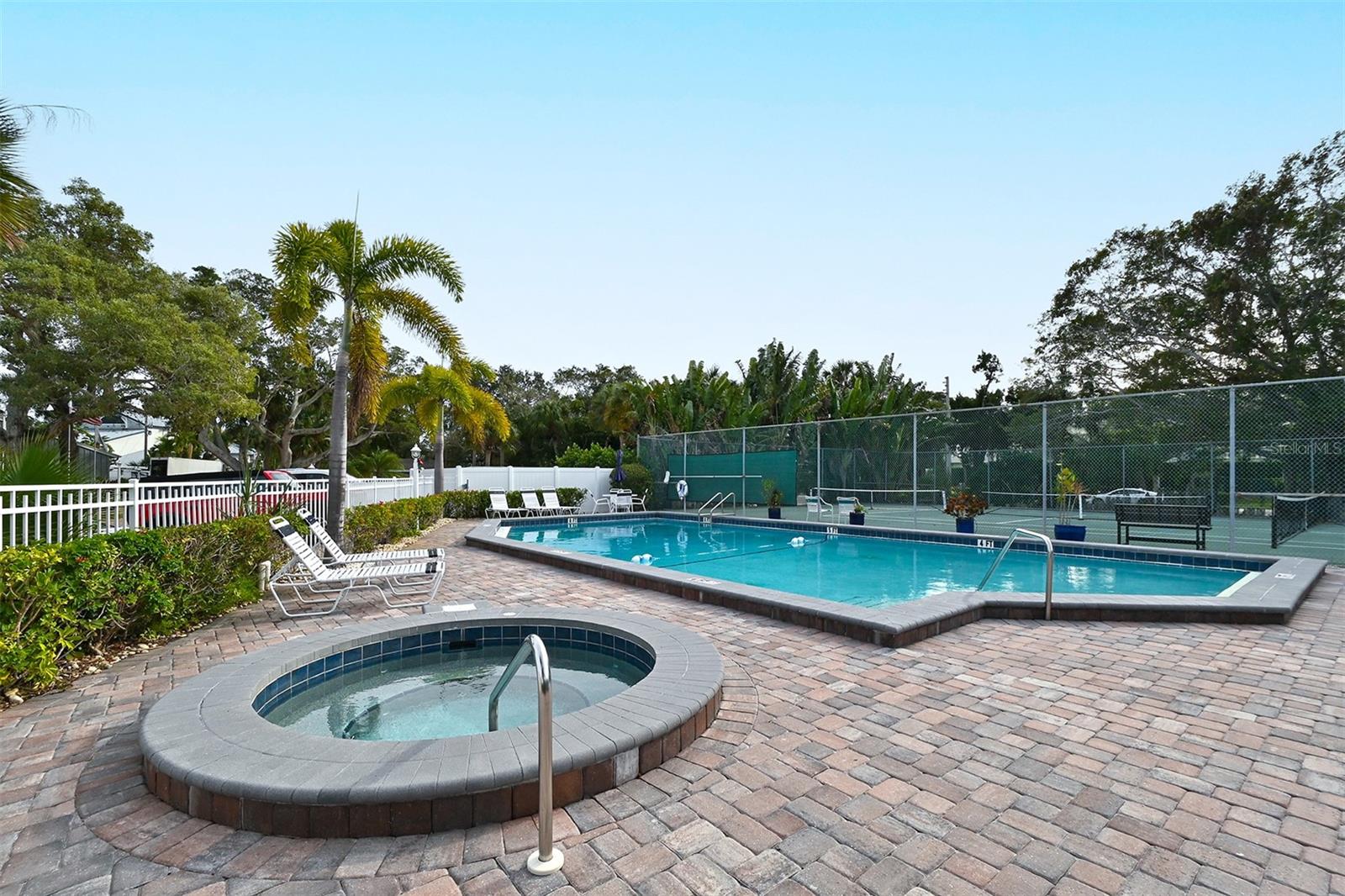 HARBOUR TOWNE - Residential