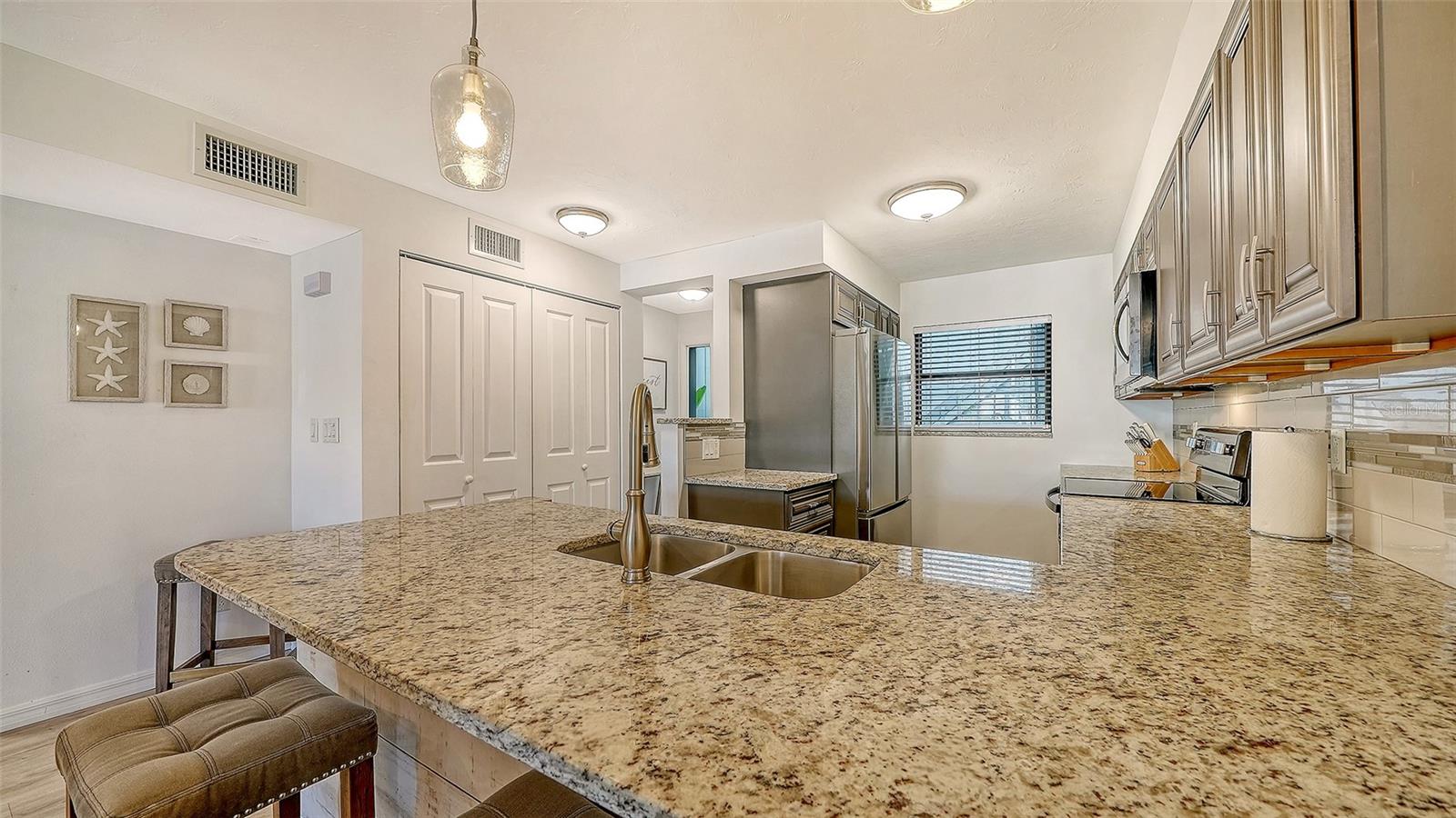HARBOUR TOWNE - Residential