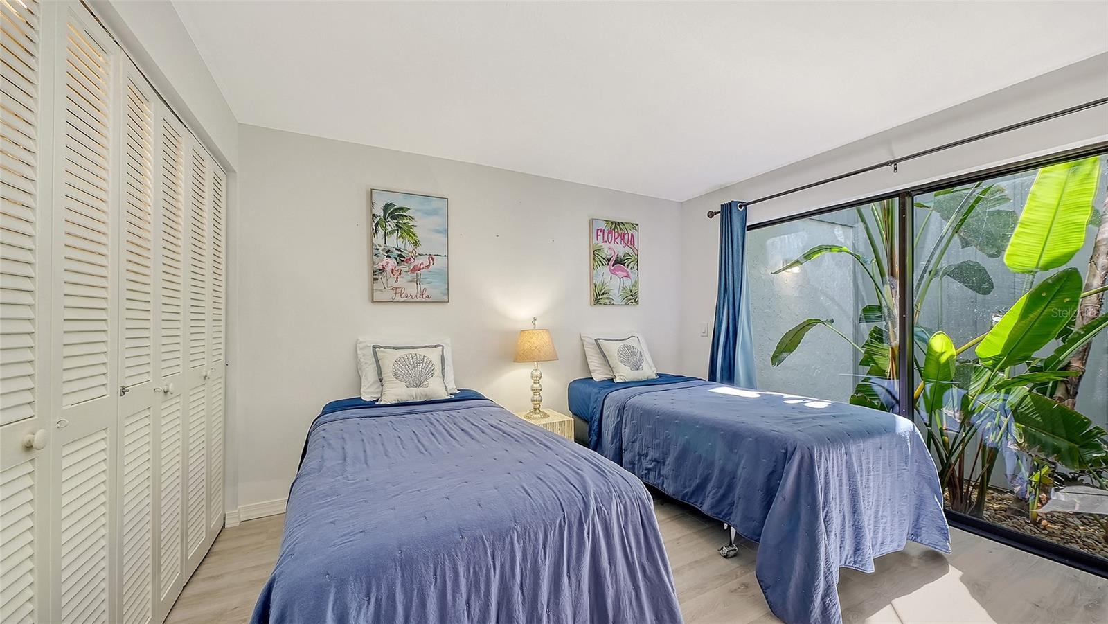 HARBOUR TOWNE - Residential
