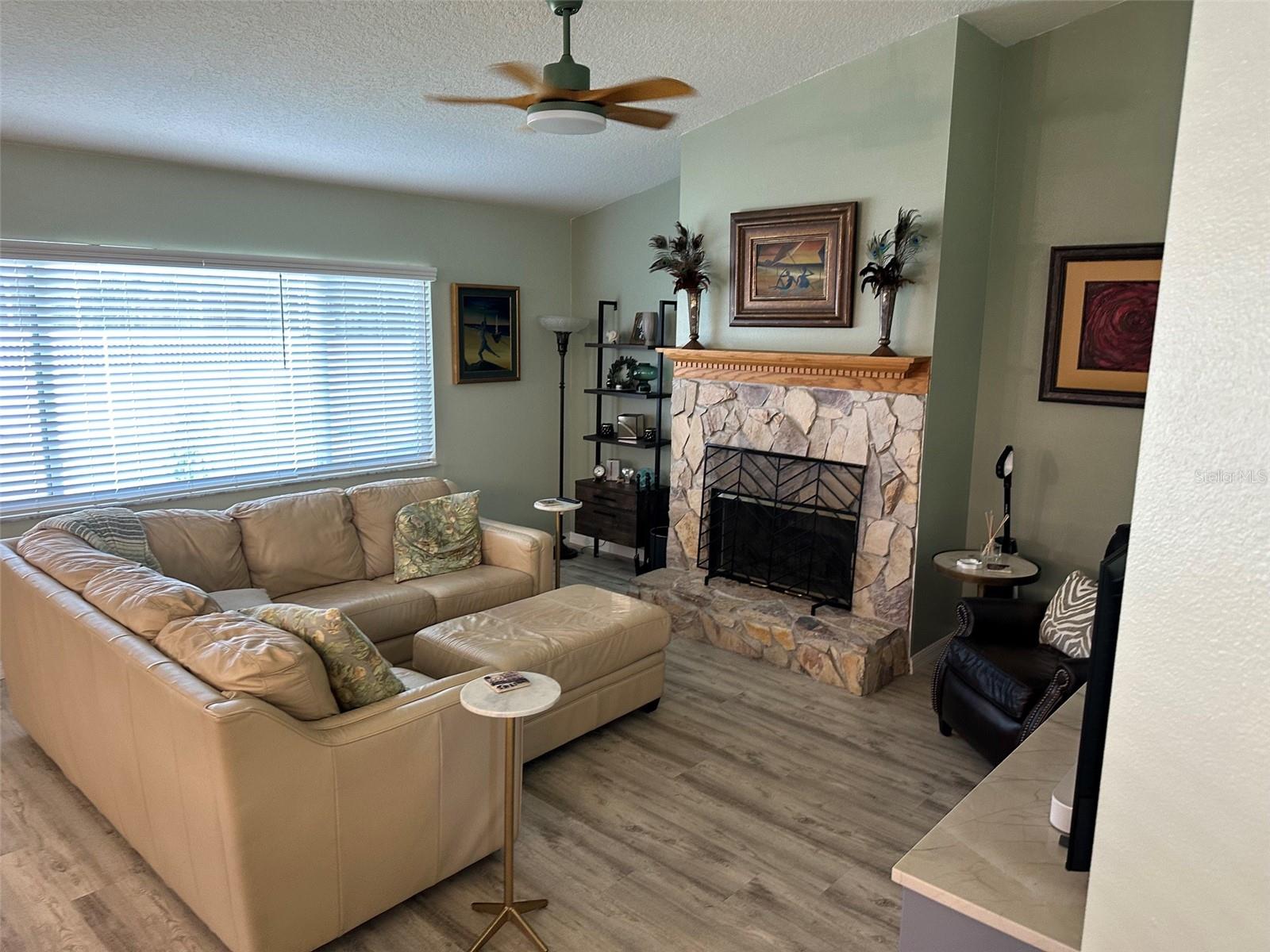 SOUTHERN OAKS - Residential