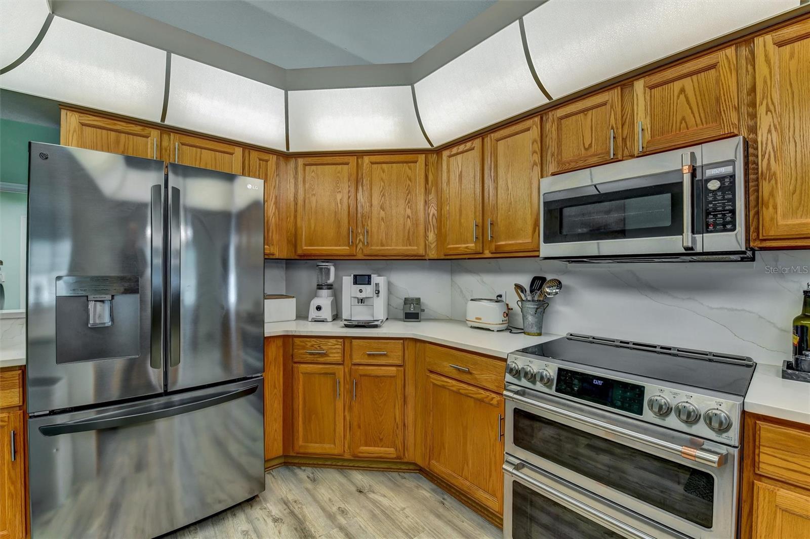 SOUTHERN OAKS - Residential