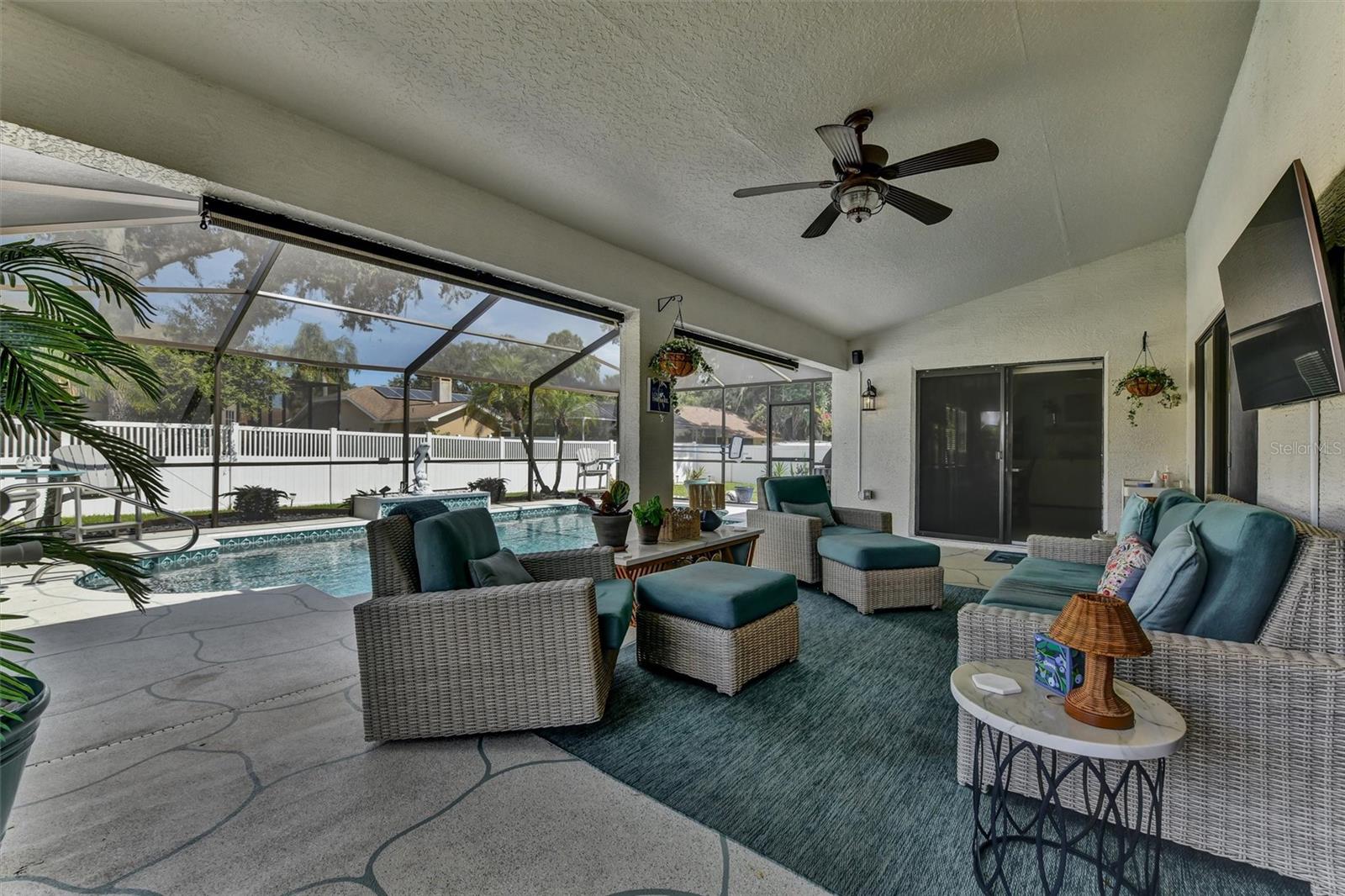 SOUTHERN OAKS - Residential