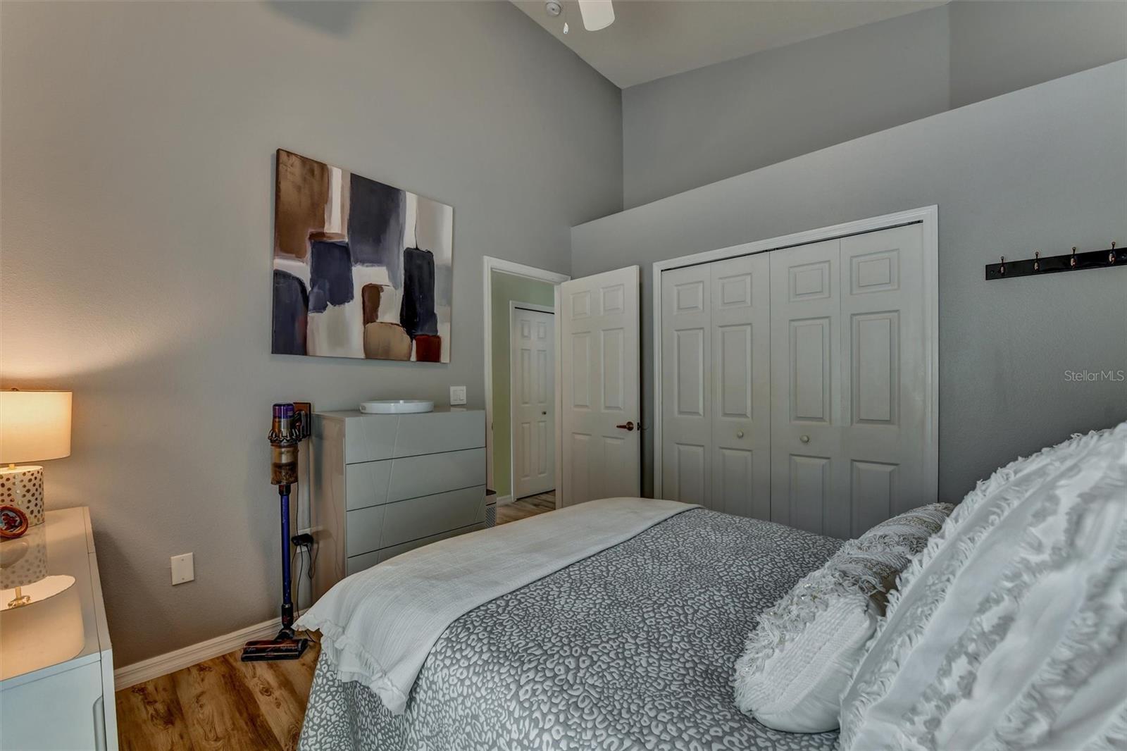 SOUTHERN OAKS - Residential