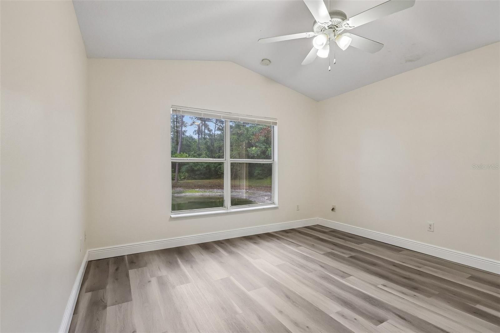 HICKORY COVE 50 149 - Residential