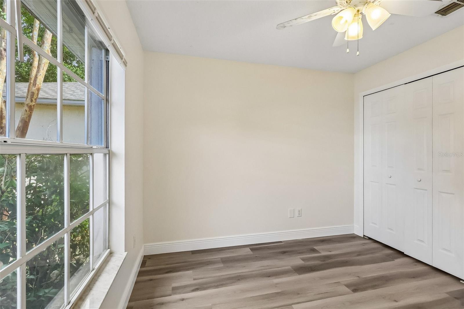 HICKORY COVE 50 149 - Residential