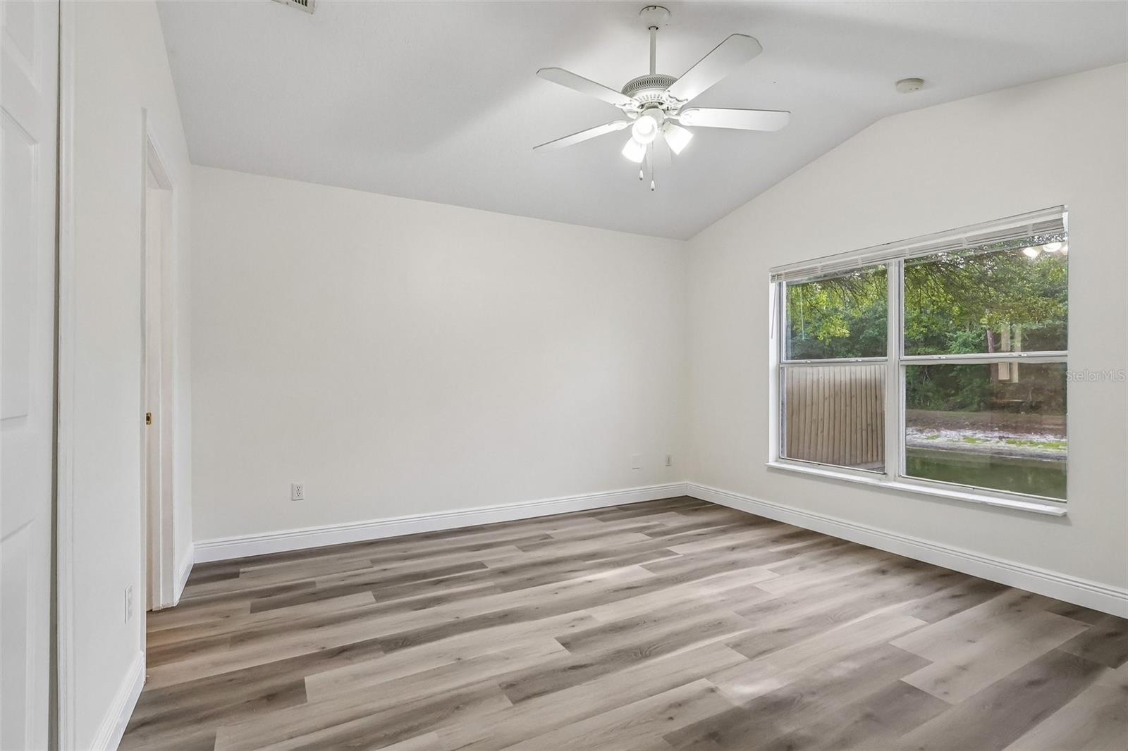 HICKORY COVE 50 149 - Residential