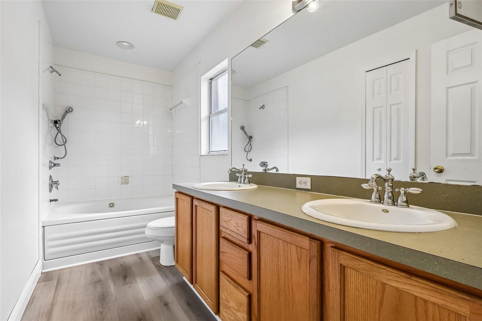 HICKORY COVE 50 149 - Residential