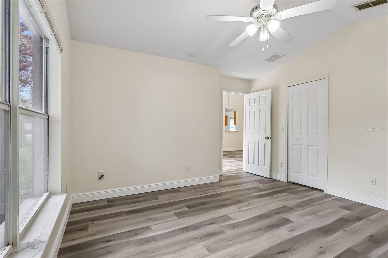 HICKORY COVE 50 149 - Residential