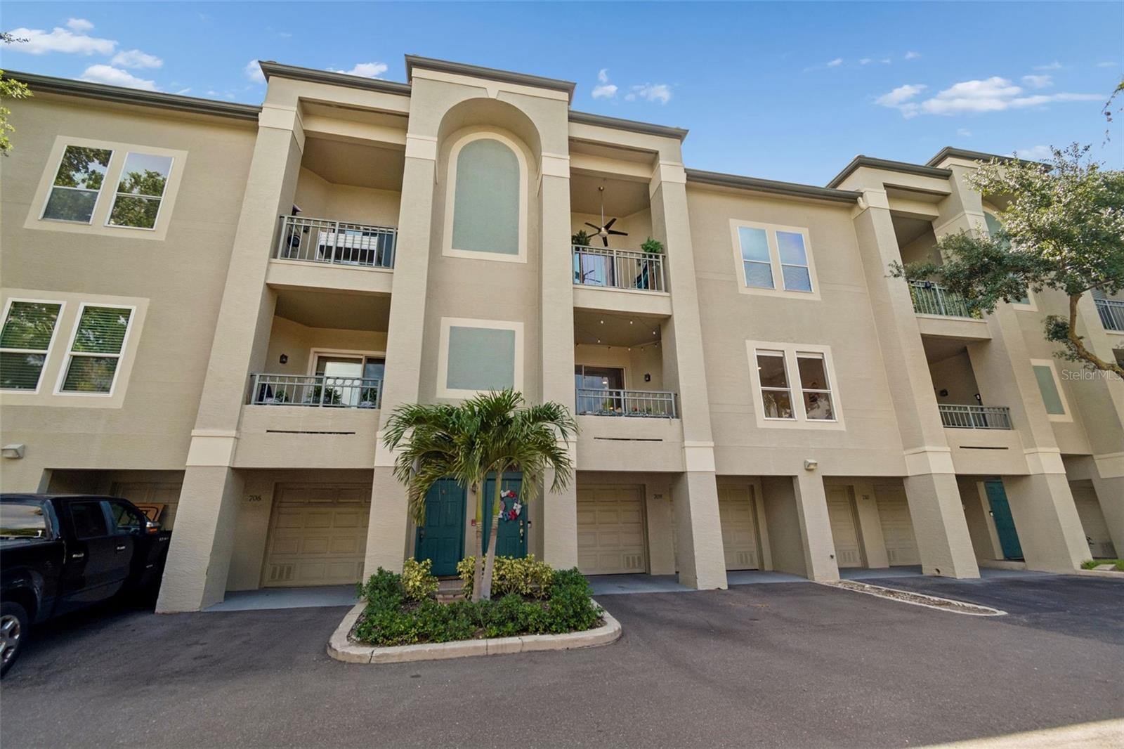 ISLAND PLACE A CONDO - Residential