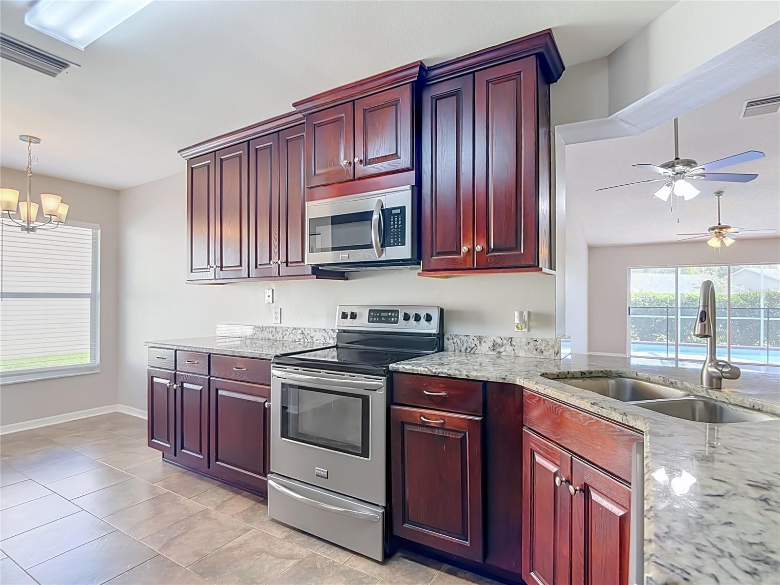 PEBBLE CREEK - Residential