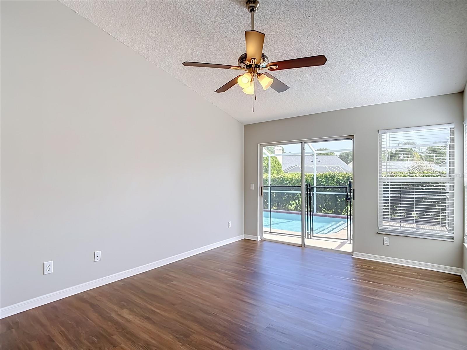 PEBBLE CREEK - Residential
