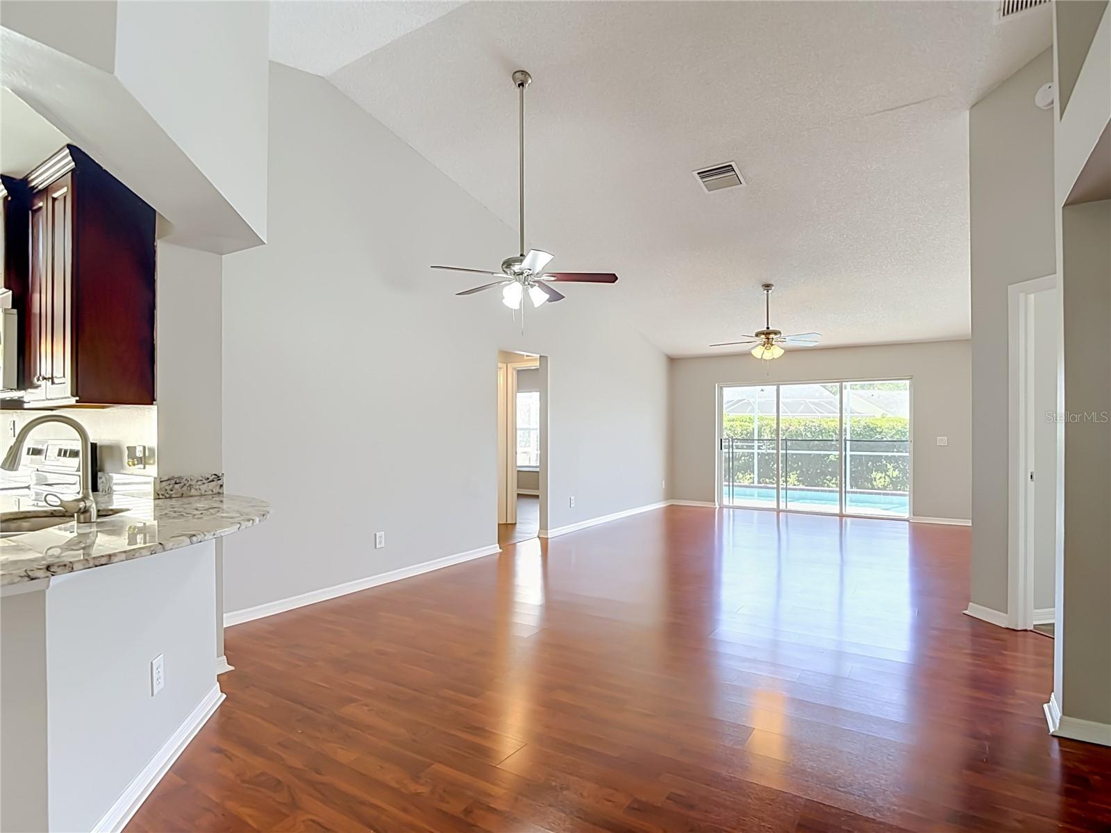 PEBBLE CREEK - Residential