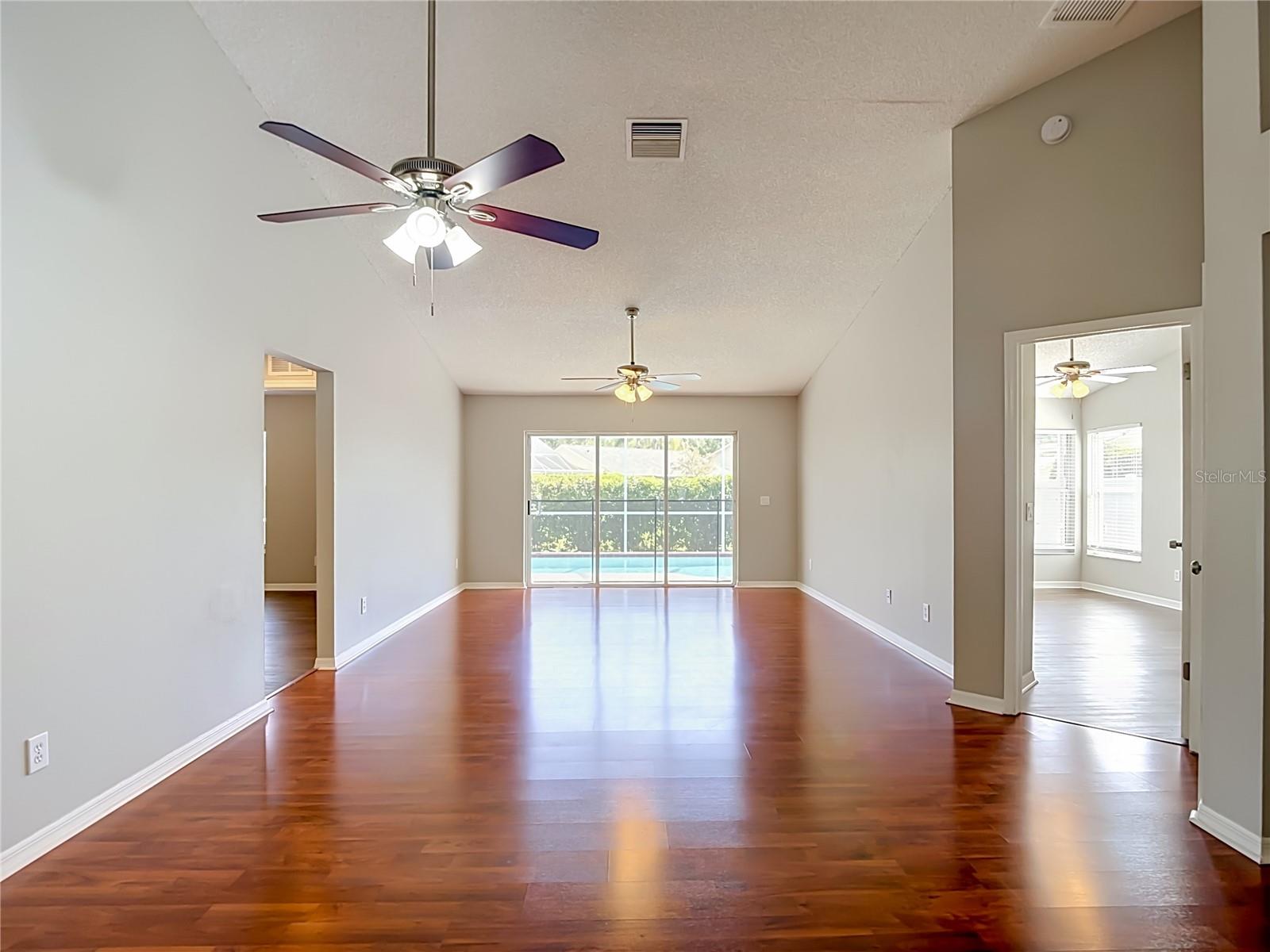 PEBBLE CREEK - Residential