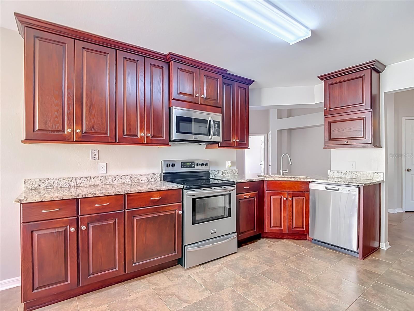 PEBBLE CREEK - Residential
