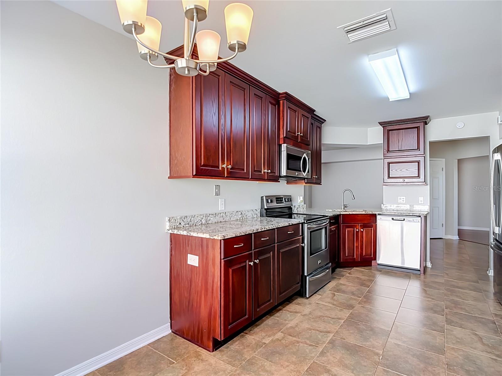 PEBBLE CREEK - Residential