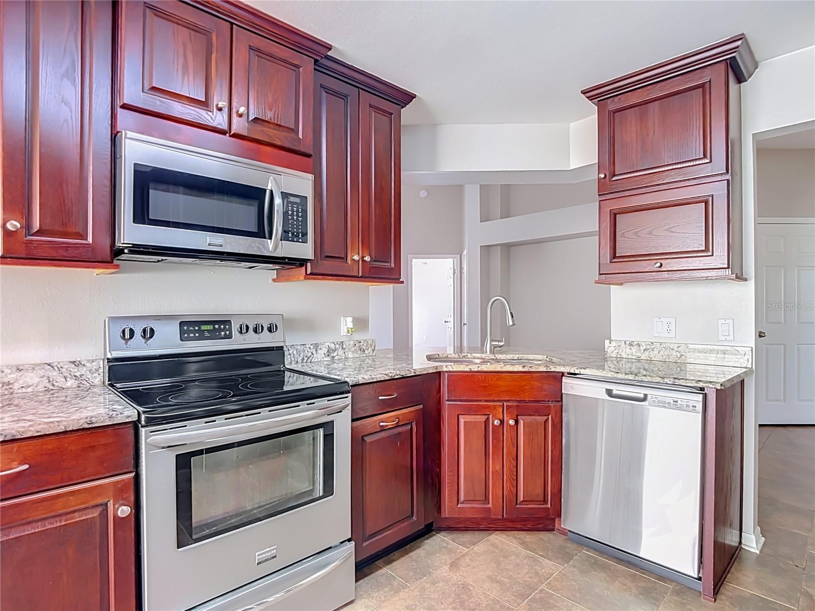 PEBBLE CREEK - Residential
