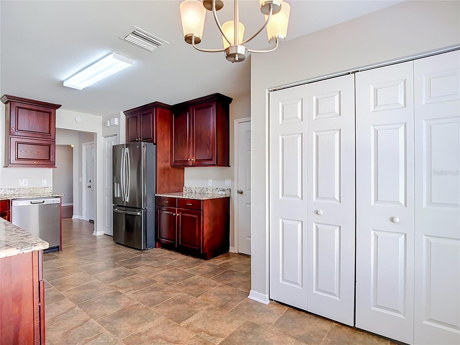 PEBBLE CREEK - Residential