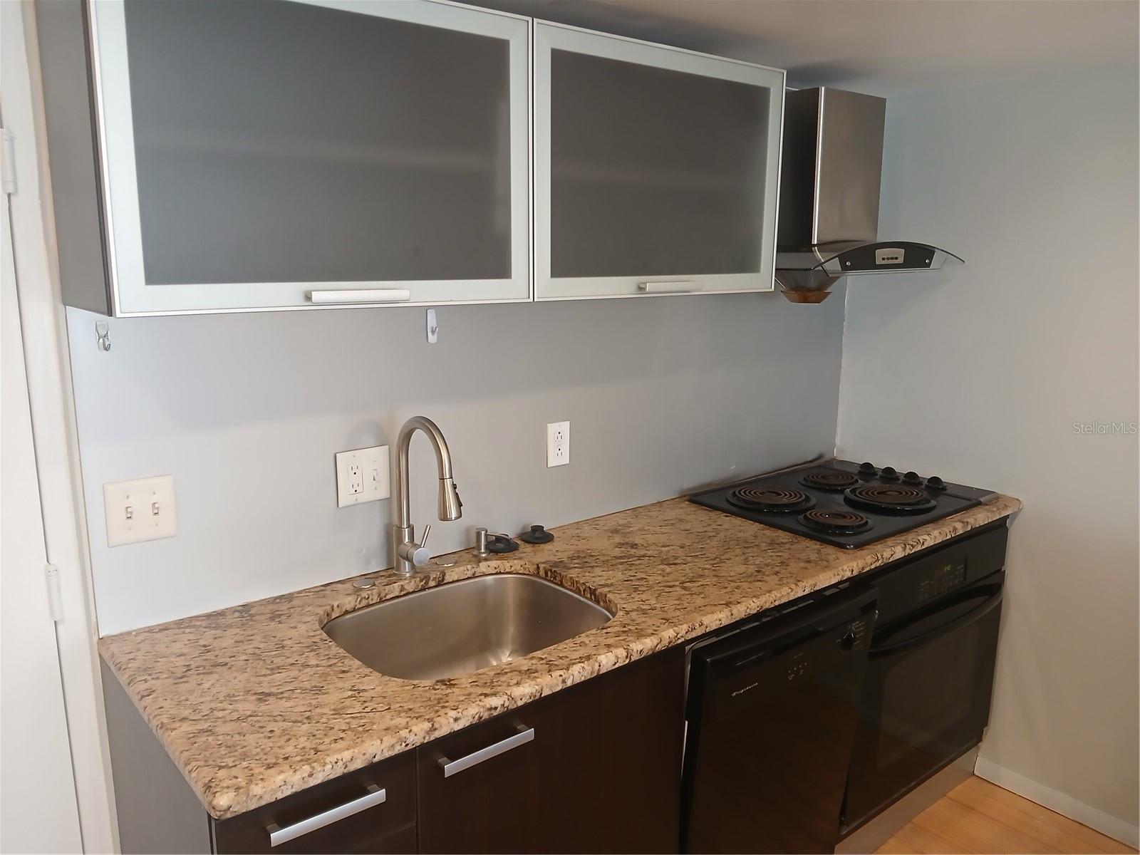 LAKESIDE CROSSING CONDO - Residential