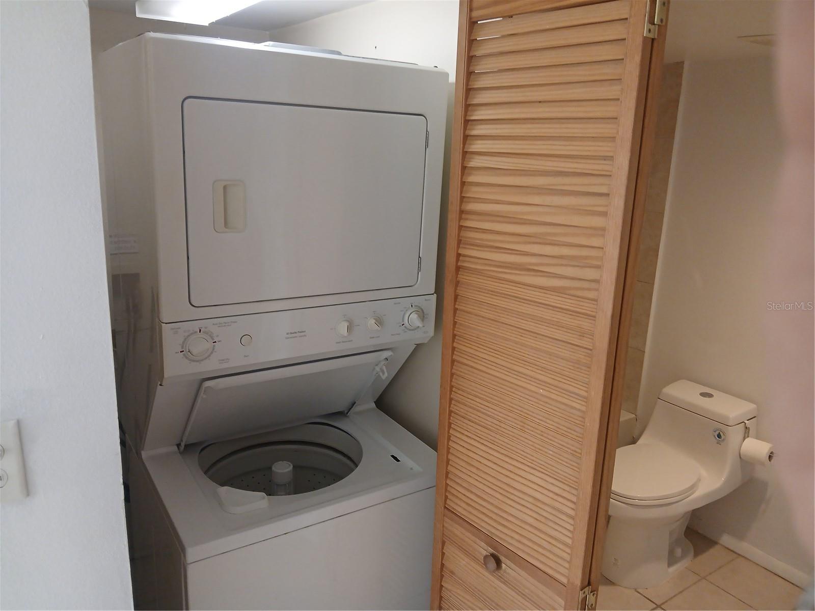 LAKESIDE CROSSING CONDO - Residential